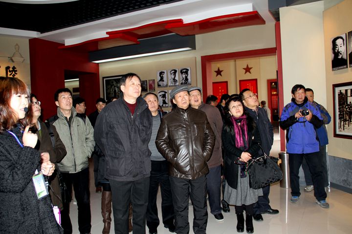 省文联组织红色文化采风活动纪念毛泽东诞辰120周年